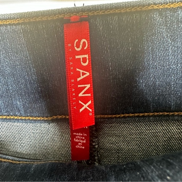 SPANX Distressed Skinny Jeans Size Medium #20203R - Picture 5 of 11